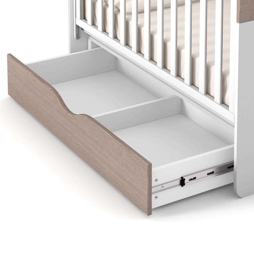 Veres Sydney Schaukelsystem mit Schublade – Ausgezogene Schublade – die Schublade wurde herausgezogen, um zusätzlichen Stauraum für das Kinderzimmer zu bieten.