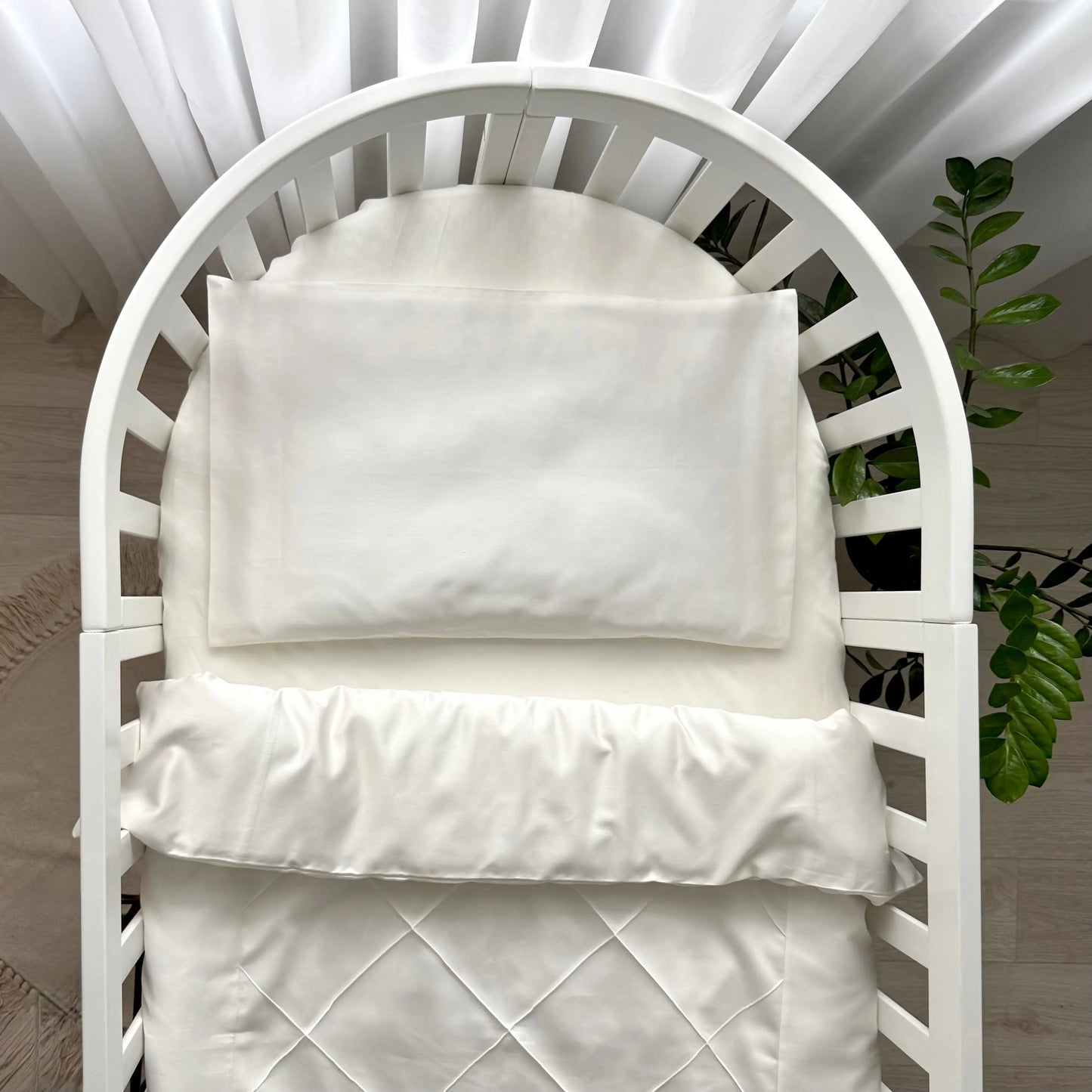 Babybettwäsche-Set 6 für ovale Babybetten 140×70 cm – TraumLand Milchweiß
